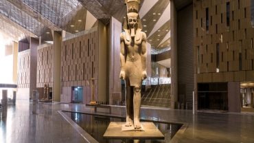 Statue Of Ramses II