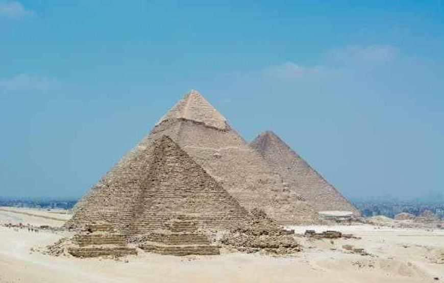 Trip to Giza Pyramids and Egyptian Museum
