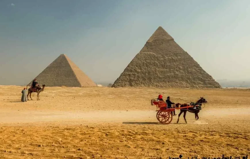 Trip to Giza Pyramids and Egyptian Museum