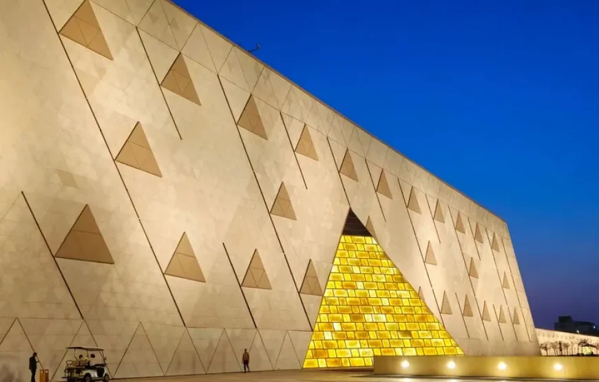 Grand Museum and Pyramids Tour